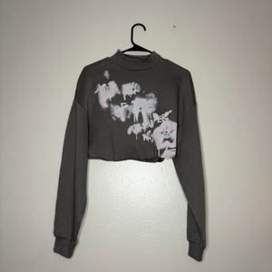 Graffiti style cropped sweater|